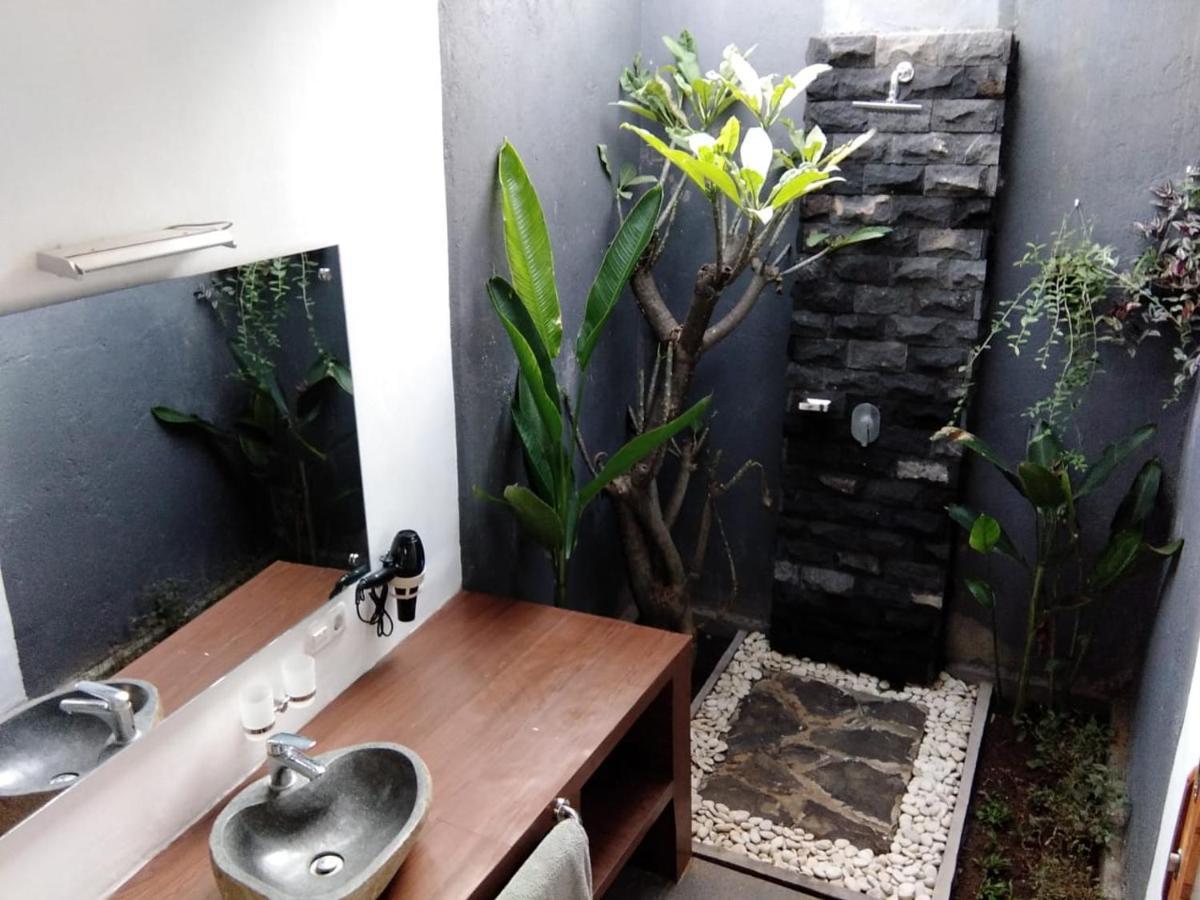 Villa Manayasa Lovina Exteriör bild